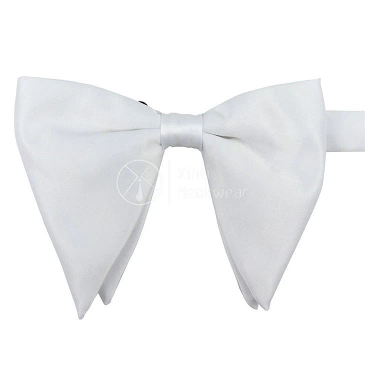 2 White Bow Tie(001)